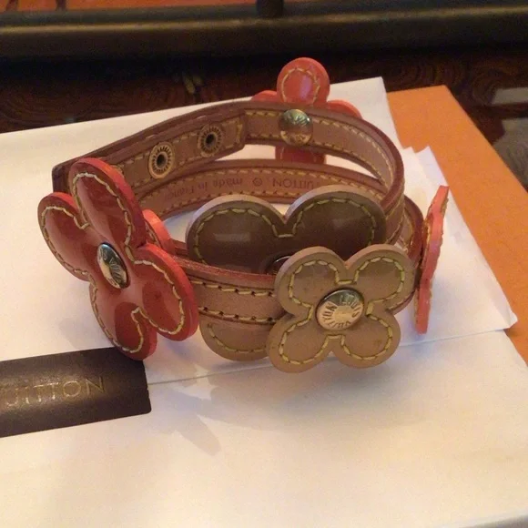 Louis Vuitton Vernis Leather Flower Double Wrap Bracelet or choker