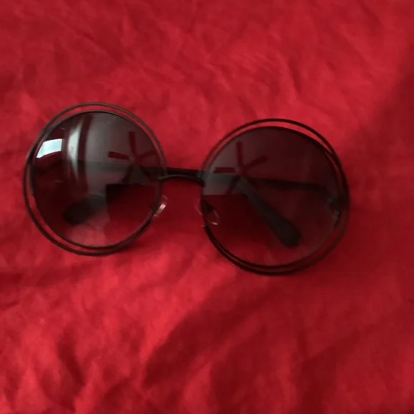 Chic Black Round Sunglasses
