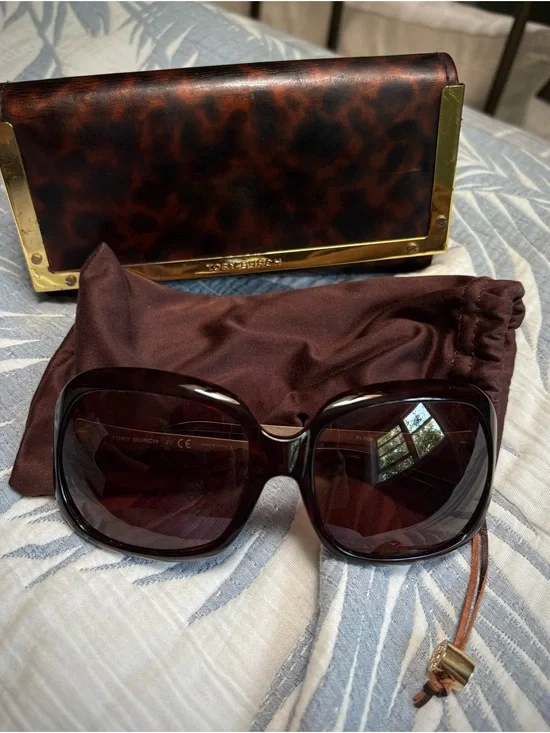 Tory Burch Dark Brown Tortoiseshell Oversized Sunglasses