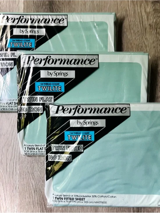 VTG Performance by Springs 3 Piece Twin Flat/Twin Fitted Sheet Set; “Cool Mint”