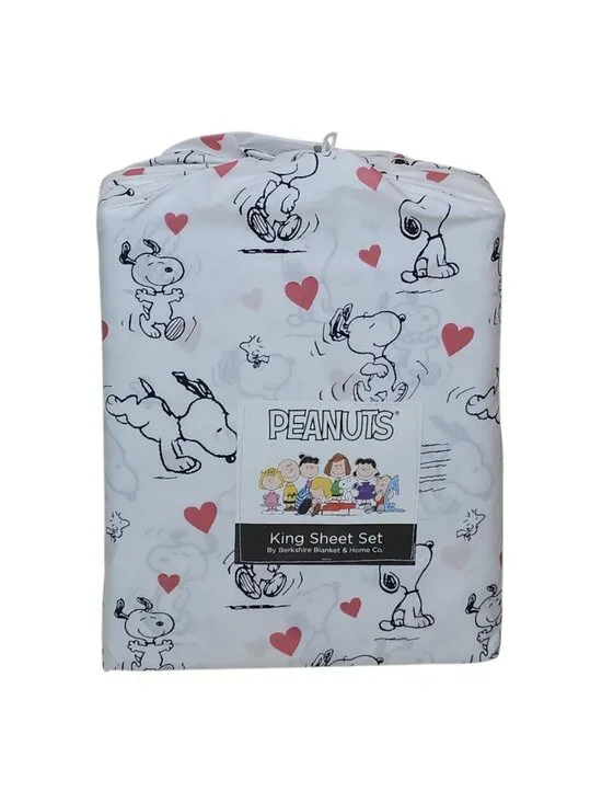 Peanuts King Sheet Set By Berkshire Snoopy & Hearts Pattern Valentines Day