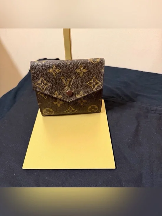 Louis Vuitton Monogram Elise Wallet M61654 Vintage Made in France Authentic /COA