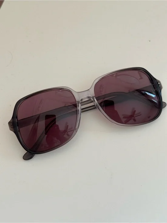 Gray frame Purple Lens Women's Retro Sunglasses
