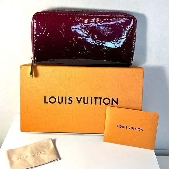 Authentic Louis Vuitton Ombré Zippy Wallet