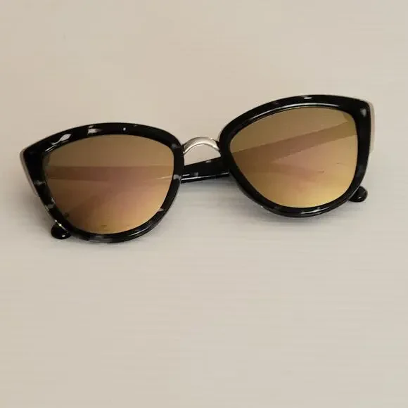 Women's Quay Australia My Girl Sunglasses Cat Eye Mirror lenses