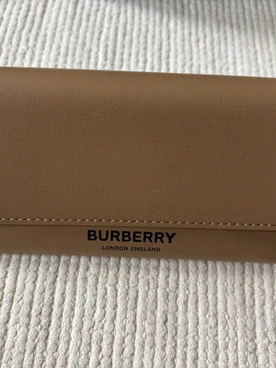 Burberry Glasses case