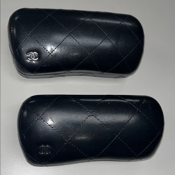 MBlack Quilted Eyewear Case Bundle / Preowned