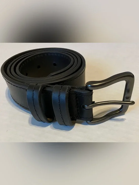 Wrangler Classic Black Leather Men's Belt - Sleek Matte Buckle sz 38 work casual