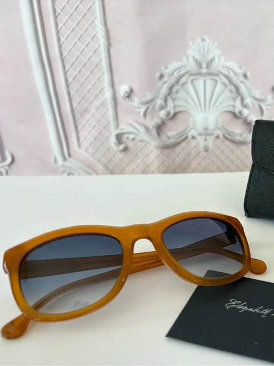Elizabeth and James Amber/Brown Frame Sunglasses with Dark Lenses