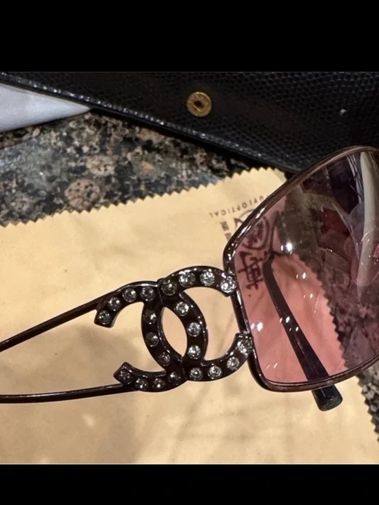 Chanel Rhinestone CC logo sunglasses Pink