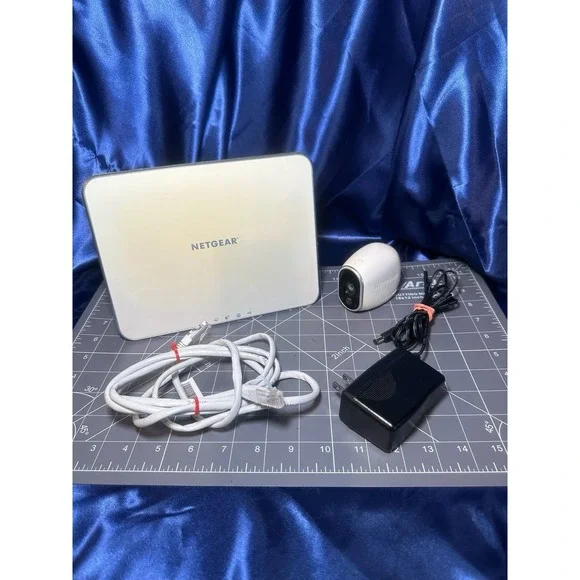 NETGEAR VMB3000 Arlo Camera Base station & (1) Camera W/power Cord