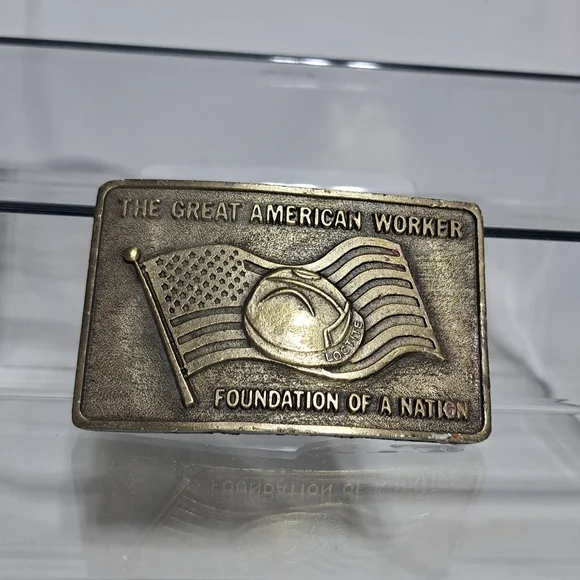 VINTAGE THE GREAT AMERICAN WORKER LOCTITE CORP. BRASS‎ BELT BUCKLE