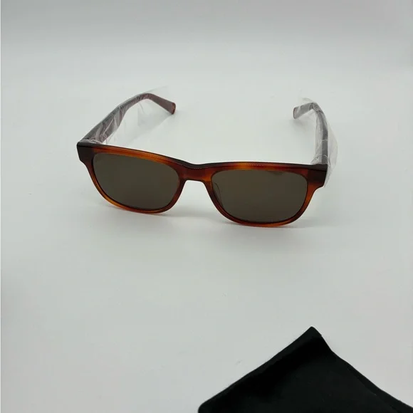 NWT banana republic Brown Tortoise Sunglasses with case