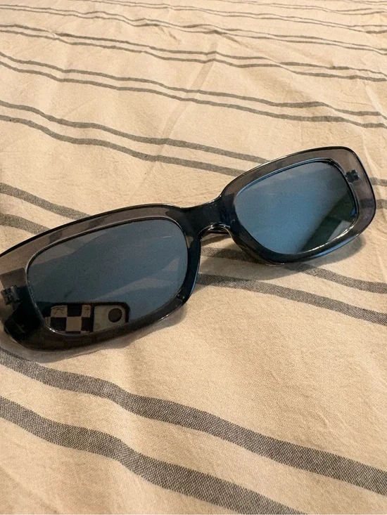 Rectangular Smoke Sunglasses - Black