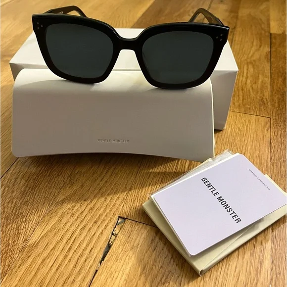 GENTLE MONSTER Black Oversized Square Sunglasses