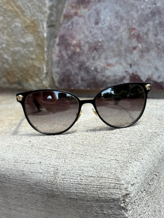 Versace VE2168 1377/6I Gold Black Oversized Cat Eye Sunglasses 57mm Made in