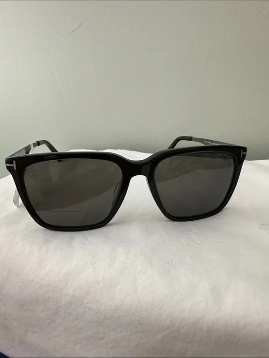 Tom Ford Women’s Black Polarized Sunglasses - Classic UV Protection (09)