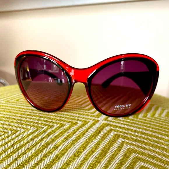 Oversized Women’s Sunglasses Red 100% UV Protection Rhinestone  Black Lens