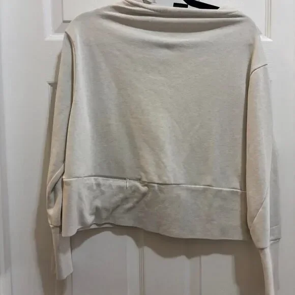 Nike Women's Cream and White Sweatshirt