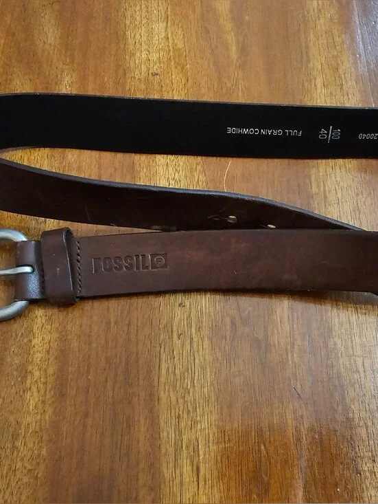 Fossil Brown Leather Men's Belt with Silver Buckle