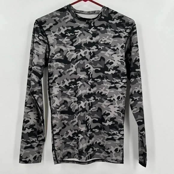 Nike FIT DRY Women’s Gray Camo Long Sleeve Pullover Athletic Top Size Medium