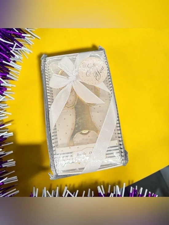 🏷️‼️5/$25🏷️‼️💛Gold Bottle Opener Gift with White Ribbon/NIP💛