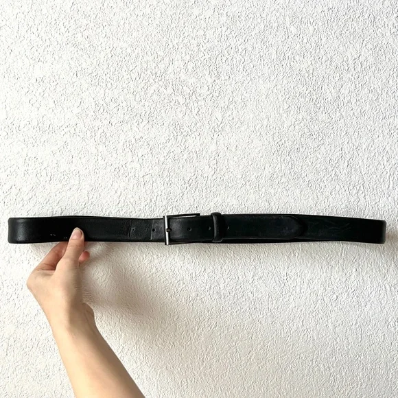 Italian leather men’s silver tone square buckle black leather belt