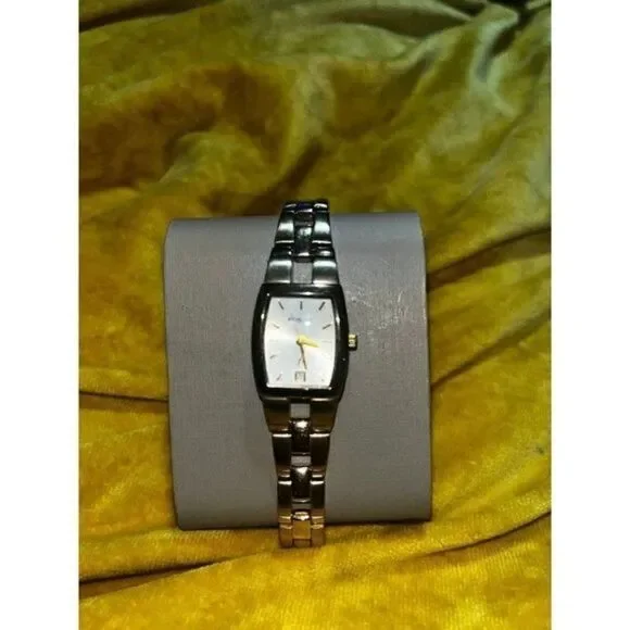 Fossil Silvertone Face Square Link Bracelet Band Watch