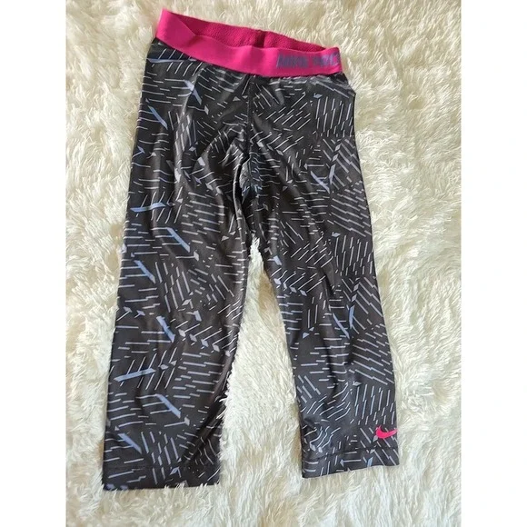 Nike Pro Dri Fit Womens Mid Rise Capri‎ Multicolor Athletic Compression Pants S