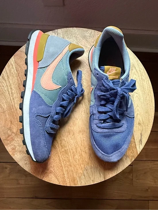 Nike Women's Internationalist shoes in a 