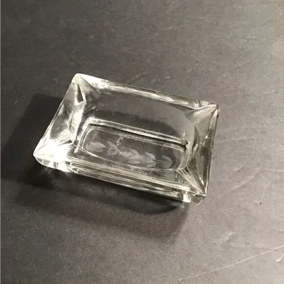 Vintage Small Etched Ashtray‎