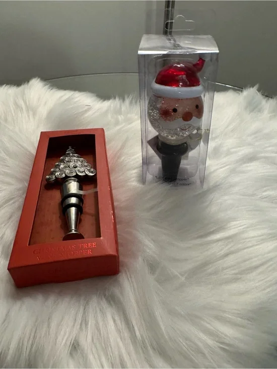 New Holiday Wine Stopper Set - Red & Silver