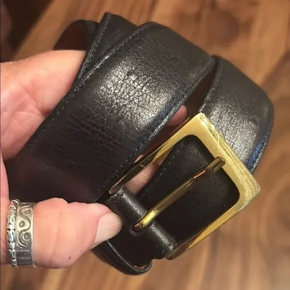 Trafalgar Jammu Black Leather Bos Taunus-Charbray Belt with Gold Buckle - 38