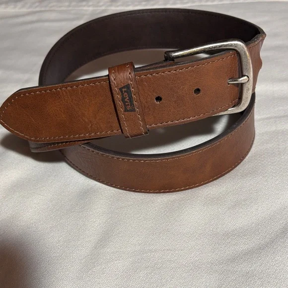 Levi's Tan Leather Mens Belt with Silver Buckle Size XL 42-44