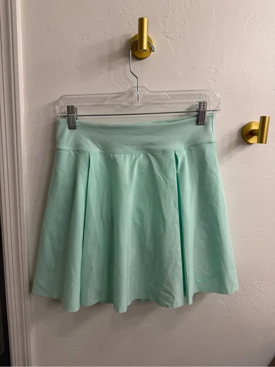 Nike Women's Mint Skater Tennis Skirt