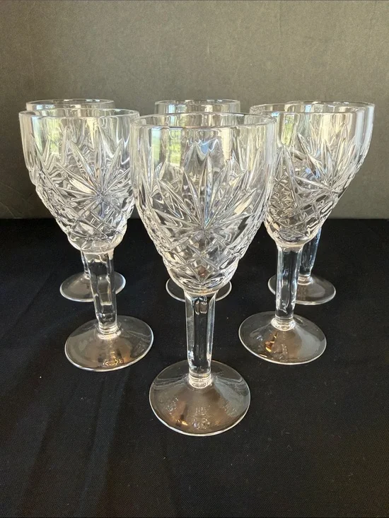 Pre 1936 St. Louis France Crystal Cordial Glasses Chantilly Pattern.