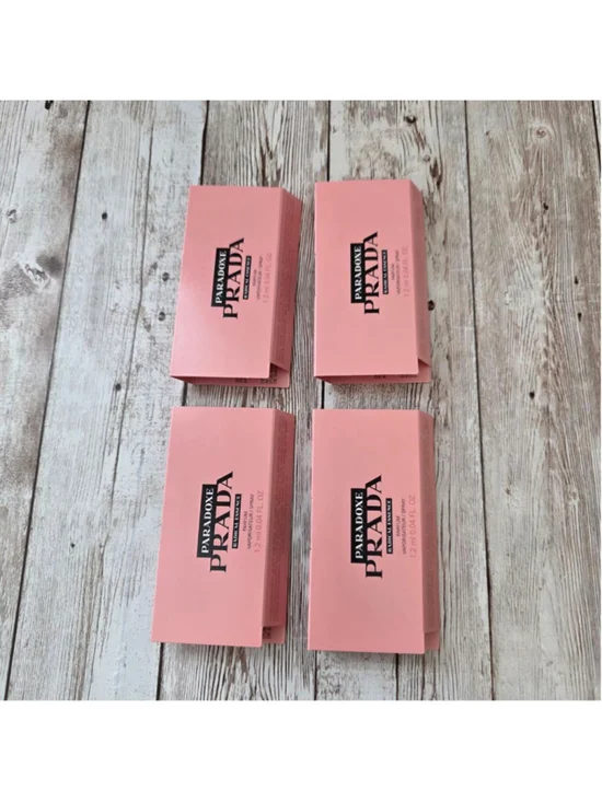 Prada Paradoxe Perfume Sample Set