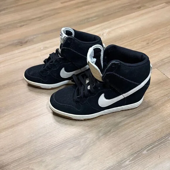 Nike Dunk Sky Hi Womens Hidden Wedge Shoes Sneakers Sz 7.5 Platform Sporty Chic
