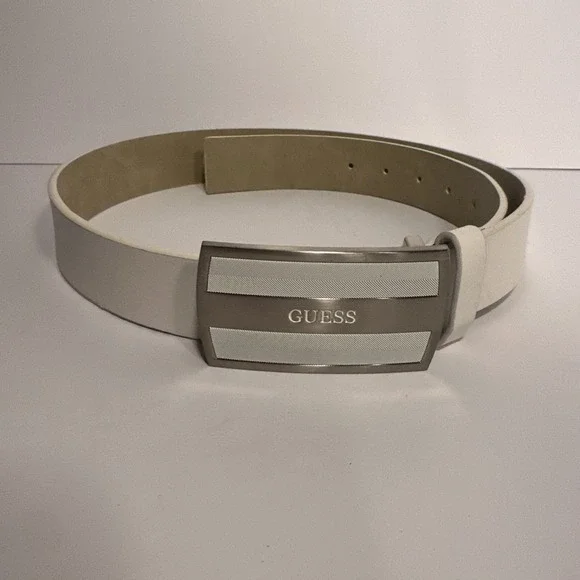 GUESS Men's White Belt Size 36 Faux Leather Casual Fashion Accessory PREOWNED