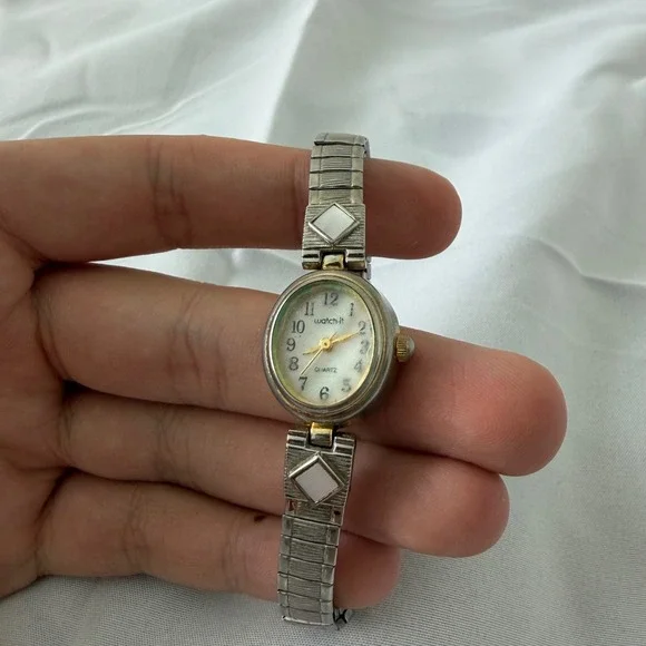 Watch-it Womens Quartz Watch Silver Gold Tone Expansion Band MOP Face