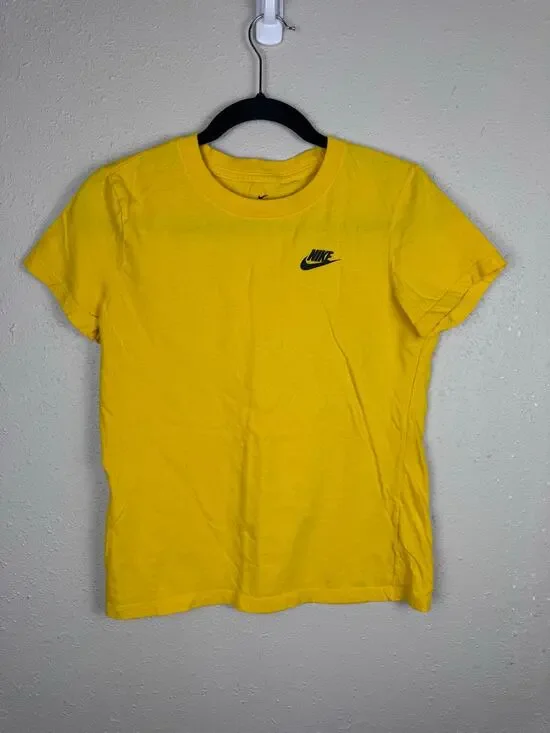 Nike Tee Womens size Small Yellow