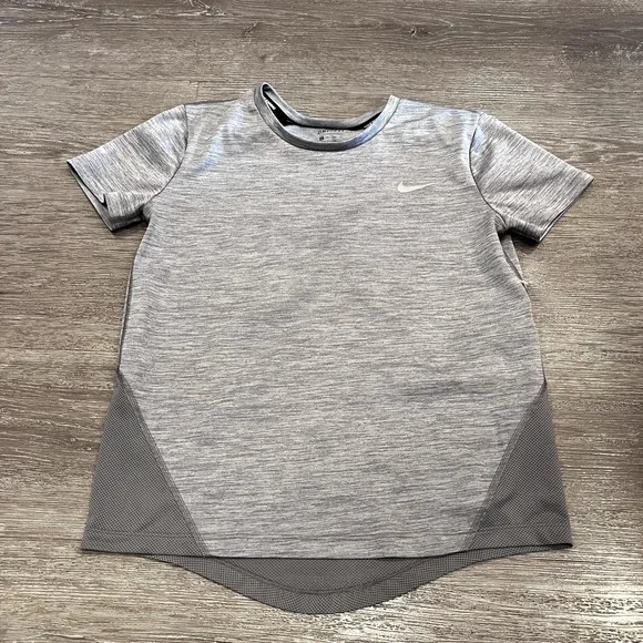 Nike Running Shirt Womens XS Gray Dri-FIT Mesh Performance Activewear Sporty Gym
