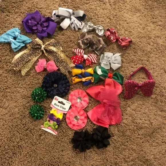 Bundle of bow clips