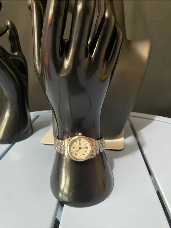 Vintage Citizen Women’s 501011  Quartz Silver Bracelet Watch