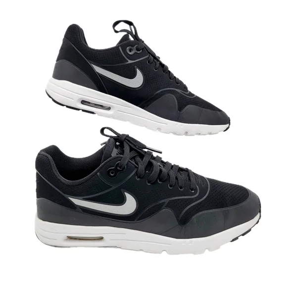 Nike Black Women's Sneakers