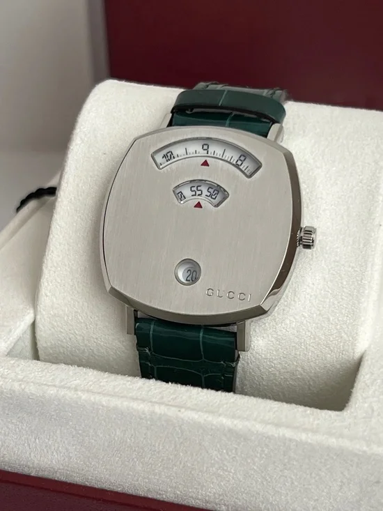 Gucci Grip Watch 35 mm Unisex Stainless Steel Silver 3 Windows Green Alligator