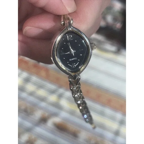 Vintage AVON Watch With Jeweled Band NEW Battery. Works‎