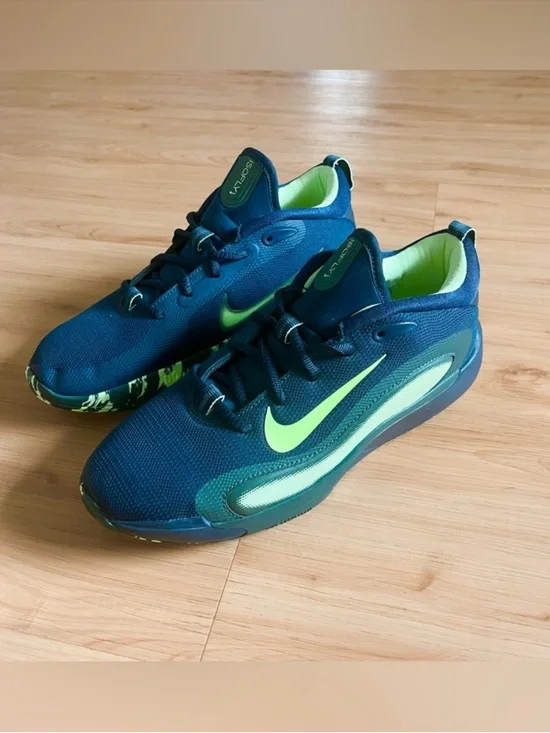 Nike Isofly GS Navy Blue Green Kid Size 6.5Y or 8 Womens Sneakers Shoes