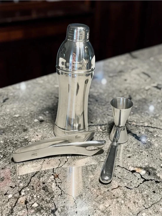Stainless Steel Oneida Cocktail Shaker Set - Silver