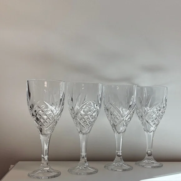 Godinger Dublin Crystal Wine/Water Goblets/Glasses Set Of 4
